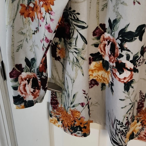 Ava James Light Blue Asymmetrical Top - Picture 6 of 13